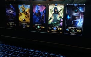 Czego Oglądanie Boostera w LOL-u Przez Kilka Gier Uczy Cię o Twoich Mechanikach